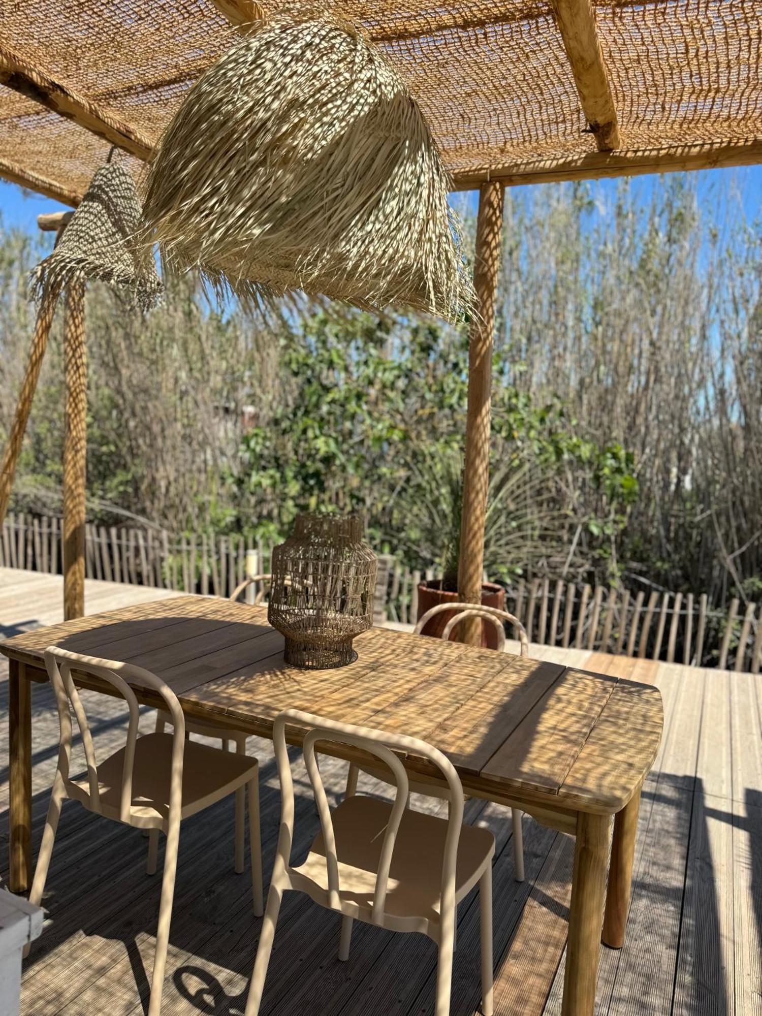 Cabane Le Flamant Avec Jardin, Piscine Et Parking Сент-Мари-де-ла-Мер Экстерьер фото